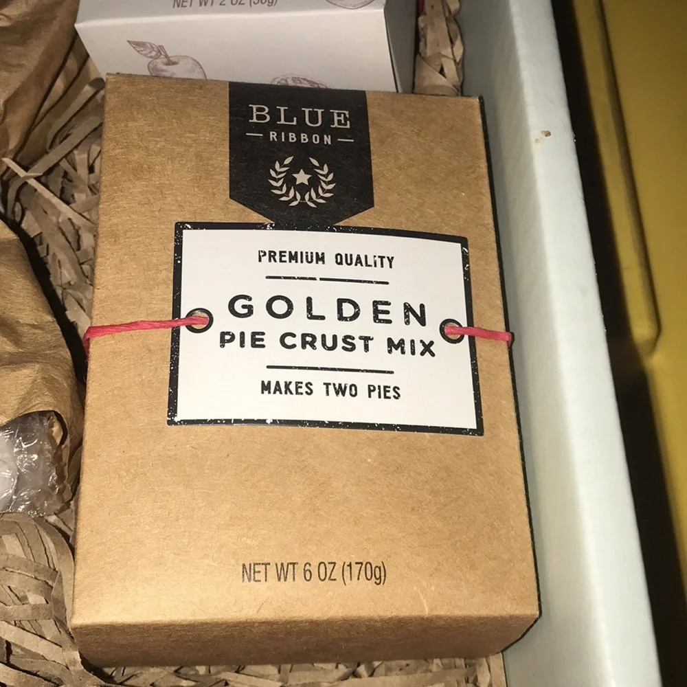 NWT Apple Pie Gift Set by thoughtfully